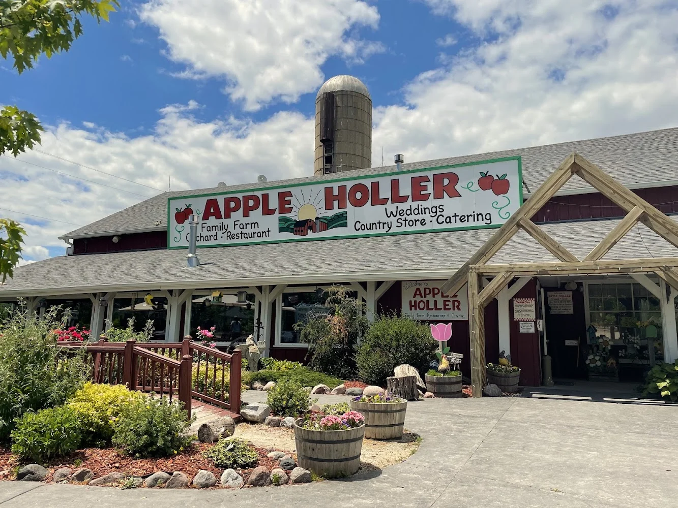 Apple Holler Farm & Orchard pumpkin patch and fall festival in Sturtevant, WI