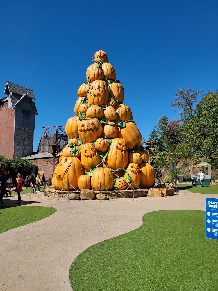 Great Pumpkin LumiNights at Dollywood Harvest Festival pumpkin patch and fall festival in Pigeon Forge, TN