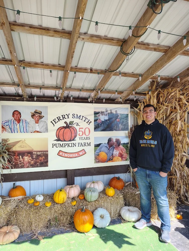 Jerry Smith Pumpkin Farm pumpkin patch and fall festival in Kenosha, WI