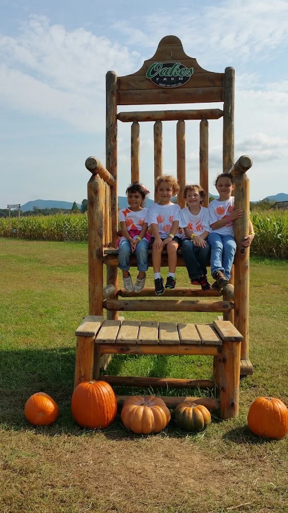 Oakes Farm pumpkin patch and fall festival in Corryton, TN